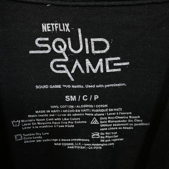Squid Game Red Light Green Light Game Doll Netflix Series Tee SM - Picture 4 of 4
